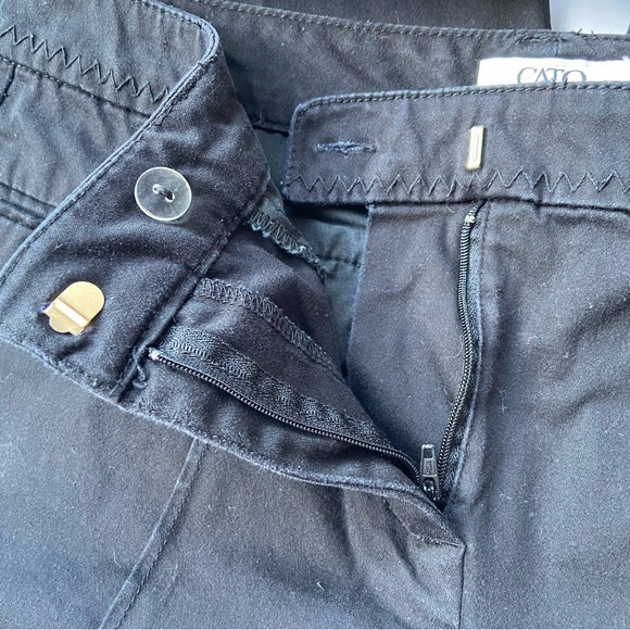 CATO Black Flat Front Pleated Dress Capris Size 8 - Picture 11 of 16